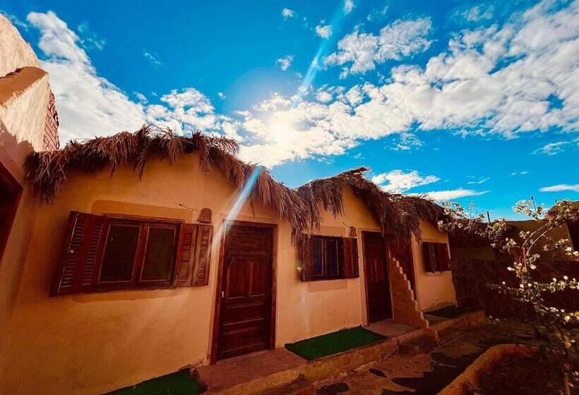 کلبه ییلاقی, Aghurmi Siwa Ecolodge & Salt Cave