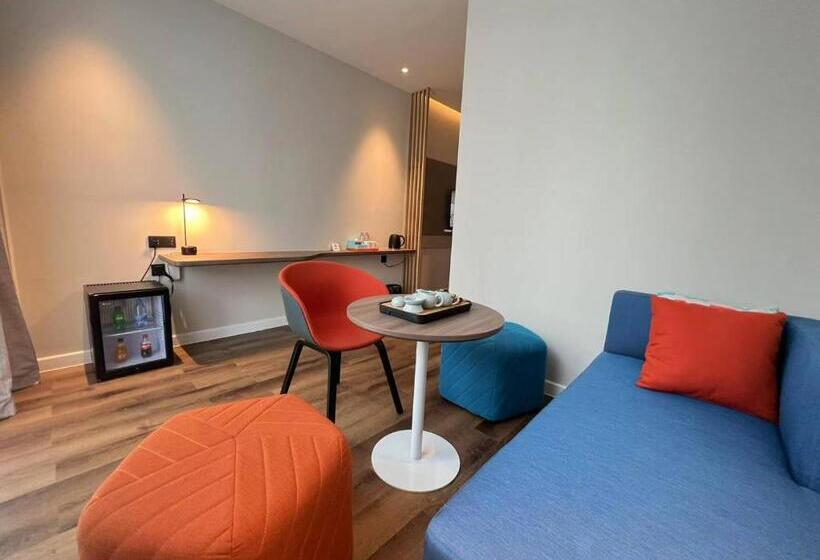 Номер Стандарт Вид на Город, Holiday Inn Express Yangjiang City Center, An Ihg