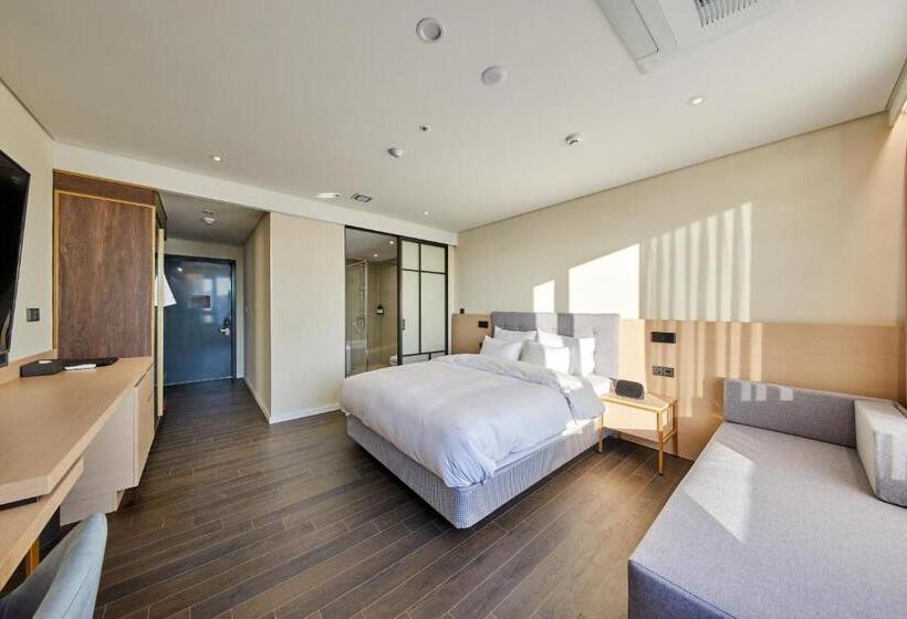 Номер Deluxe Кровать Кинг, Gwangju H1