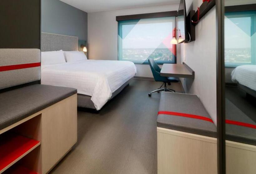 身障者適用キングサイズベッドルーム, Avid Hotels   Tijuana   Otay, An Ihg