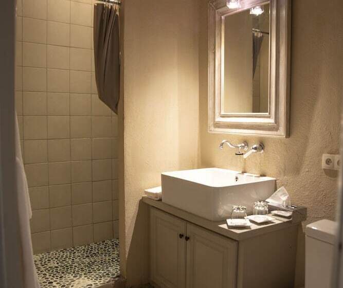 إستوديو قياسى, Le Couvent D Hérépian   Hôtel & Spa