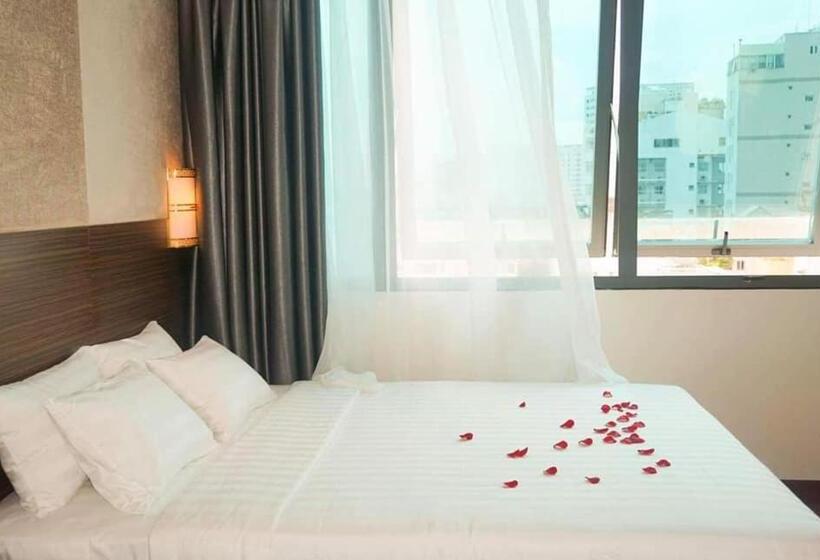 اتاق استاندارد سه نفره, Saigonciti
