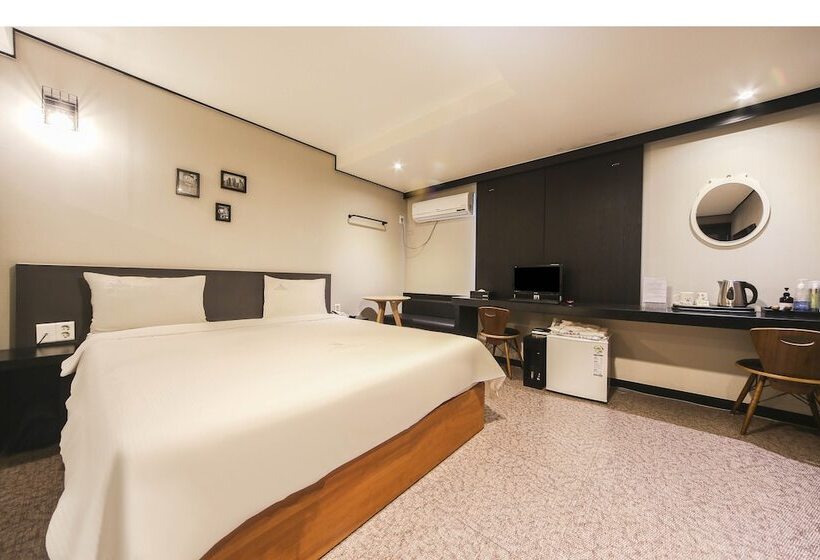 Номер Deluxe, Elysee