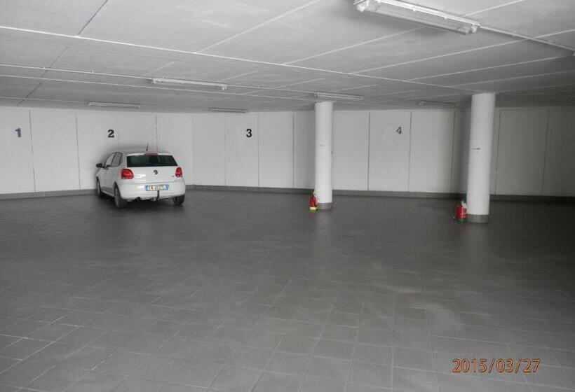 Apartamento 2 Dormitórios, La Madrugada