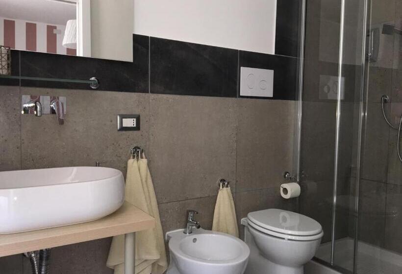 Номер Стандарт, Golden Mile B&b