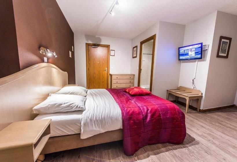 Номер Стандарт, Hôtel Au Lion