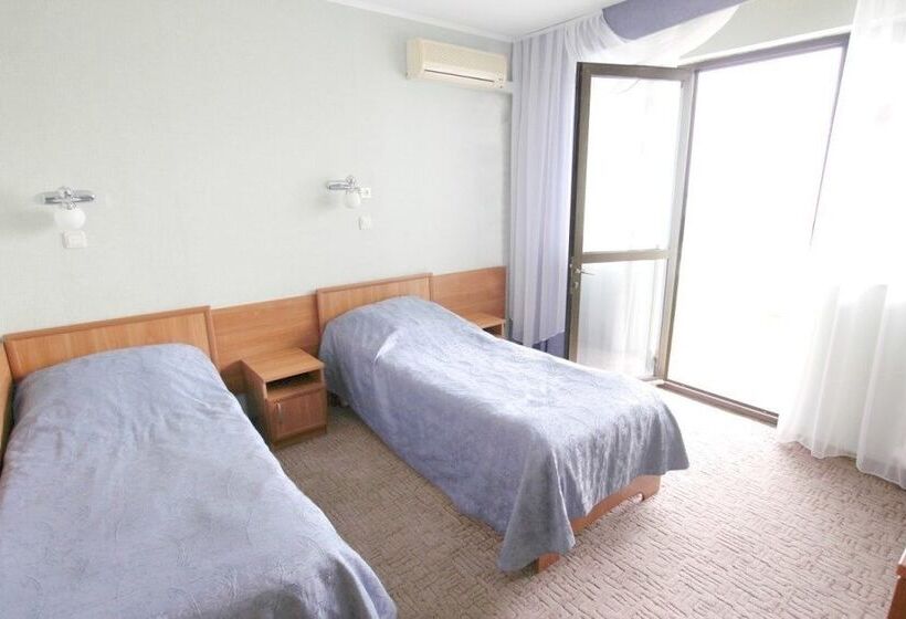 تختخواب در اتاق مشترک, Magadan Health Resort