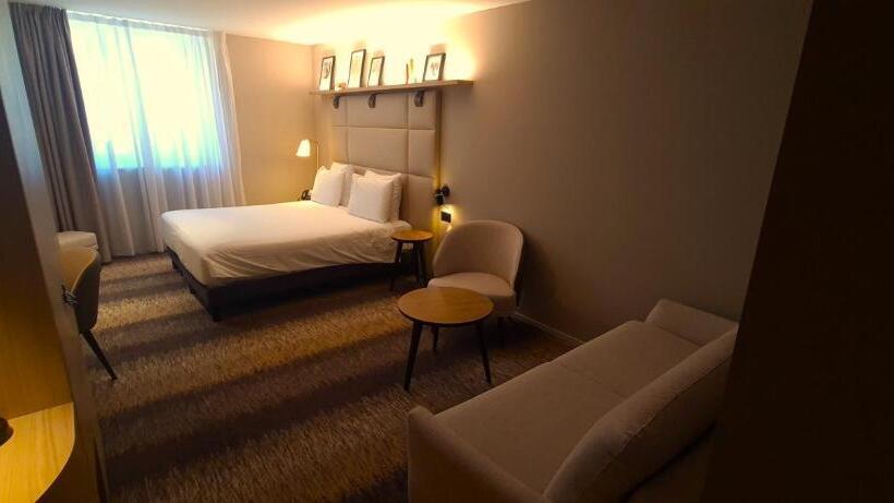 سوییت جونیور, Mercure Fribourg Centre Remparts