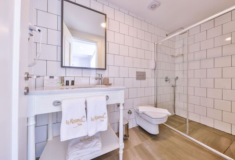 Perhehuone, La Kumsal