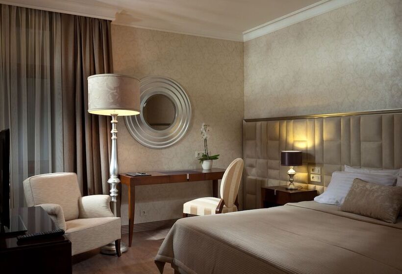 اتاق سوپریور با چشم‌انداز زمین گلف, Superior Golf & Spa Resort