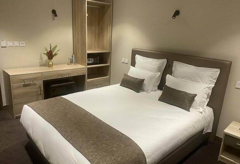 اتاق سوپریور, Fly Inn Madagascar Hotel   Navette Gratuite H24   à 300m De L Aéroport International Ivato Antananar