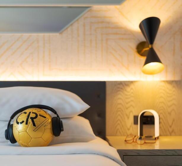 带大床的高级房间, Pestana Cr7 Times Square
