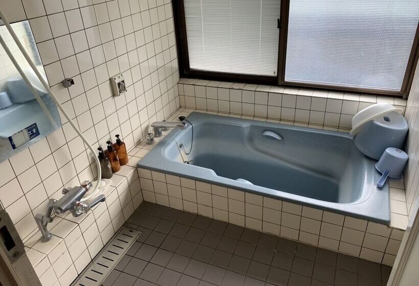 Семейный Номер, Guest House En