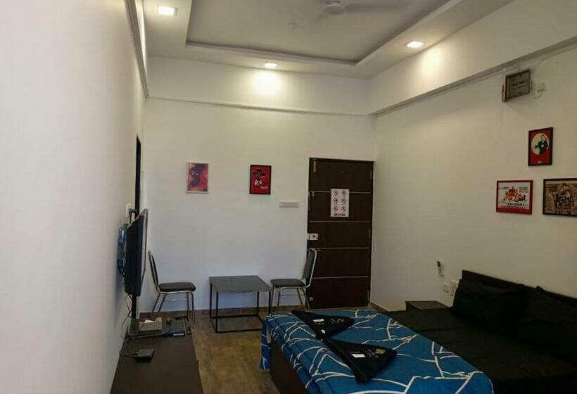 Студио Стандарт с Балконом, Ivy Pali Studio Rooms , Dhokshet