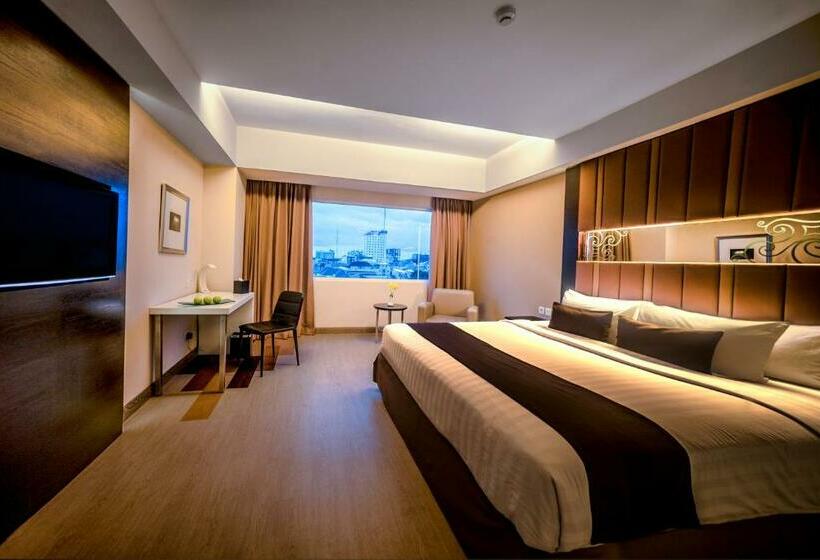 Номер Deluxe, Aston Makassar Hotel & Convention Center