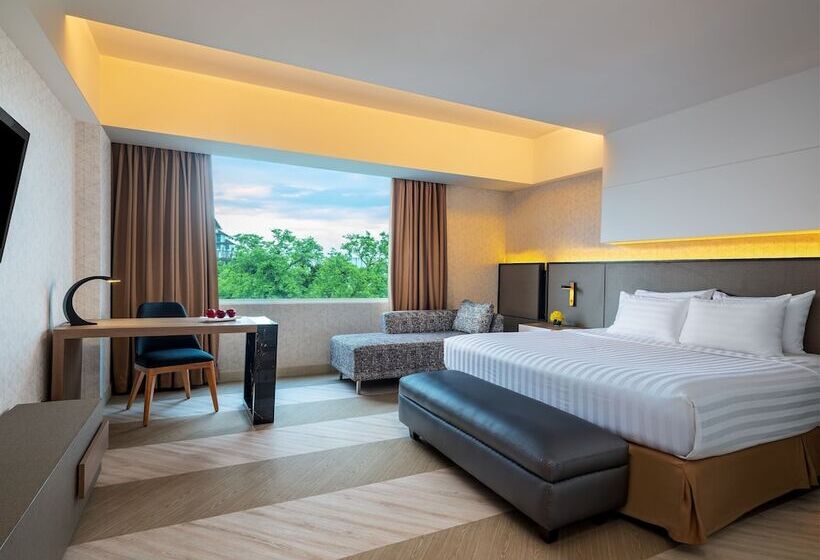 Номер Deluxe, Aston Makassar Hotel & Convention Center
