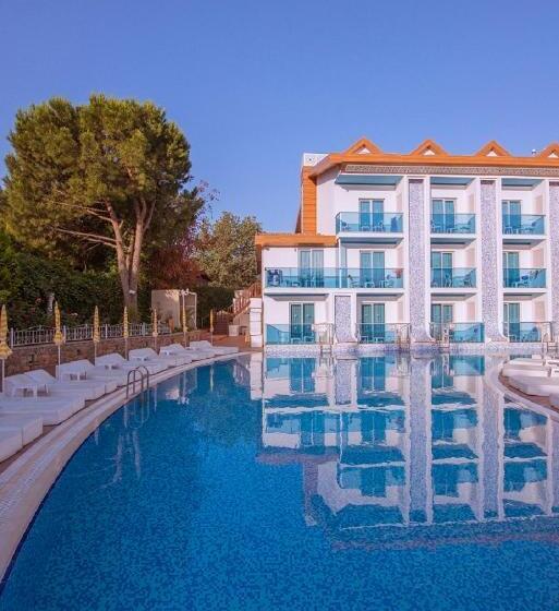Номер Стандарт Вид на Бассейн, Ocean Blue High Class Hotel & Spa