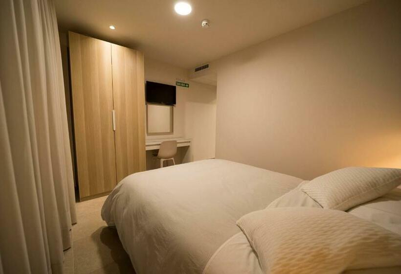 Номер Стандарт, Hostal Martínez