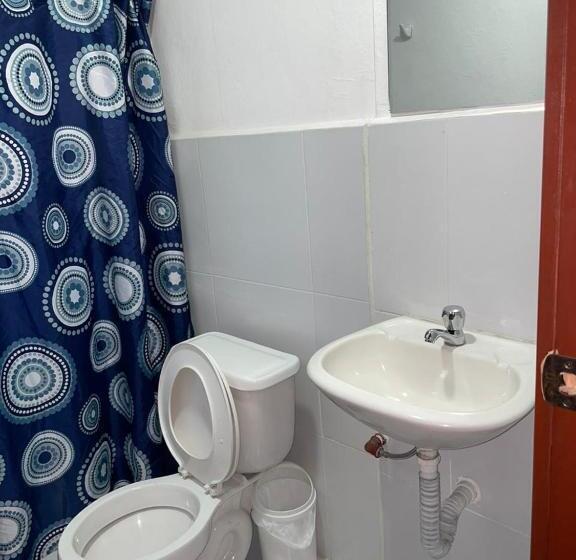 패밀리 룸, Hostal El Rio