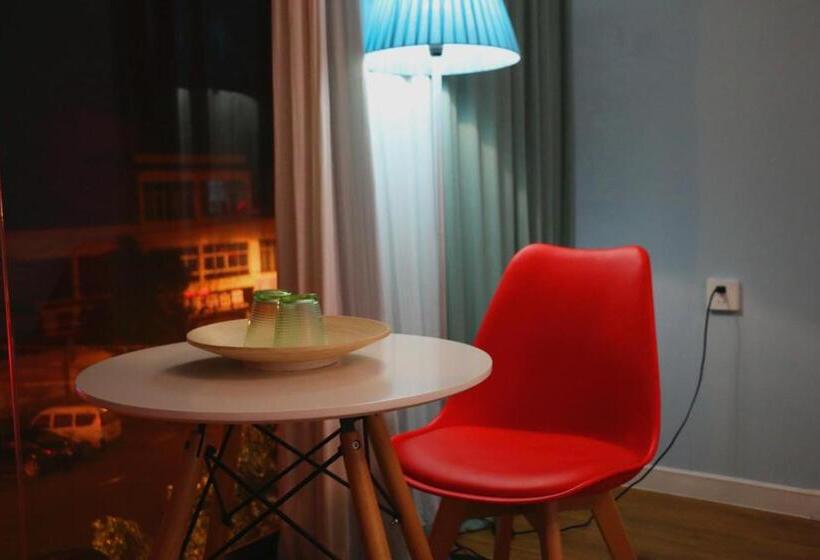 Quarto Deluxe, 97 Rock Hostel