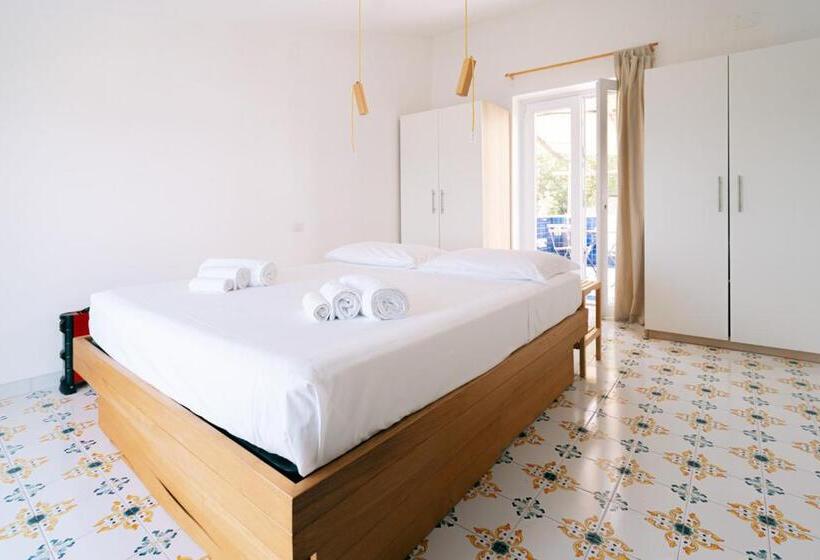 Номер Deluxe Вид на Море, Casa Flora B&b