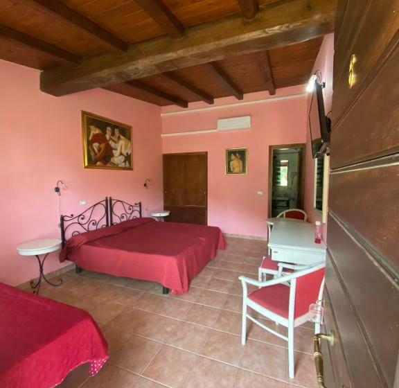 Трехместный Номер Стандарт Вид на Сад, Agriturismo Montefosco
