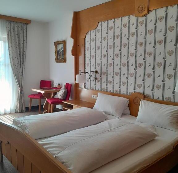 Quarto Estandar com Sacada, Gästehaus Zunterer