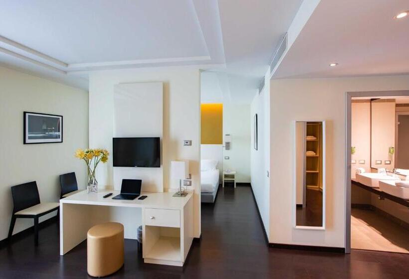 Люкс Вид на Сад, An Hotel Milano Melegnano