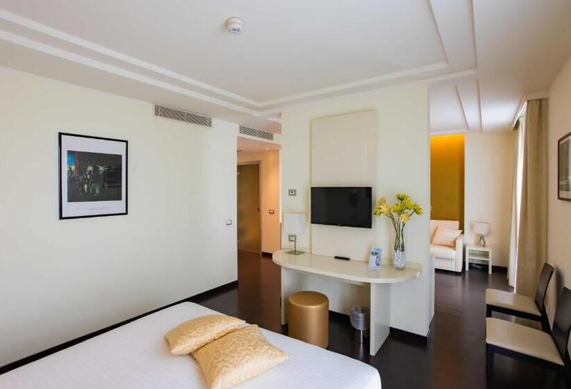 Люкс Вид на Сад, An Hotel Milano Melegnano