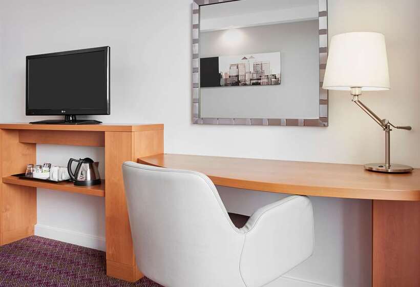 Номер Стандарт Вид на Город, Hampton By Hilton London Waterloo