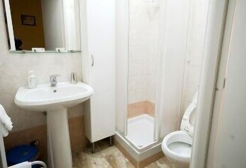 Quarto Estandar Individual, Parioli House