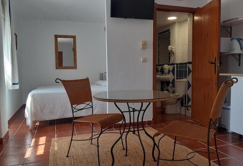 إستوديو قياسى, Hostal San Juan