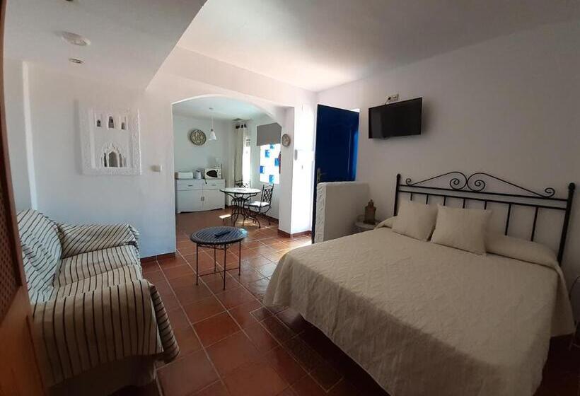 إستوديو قياسى, Hostal San Juan