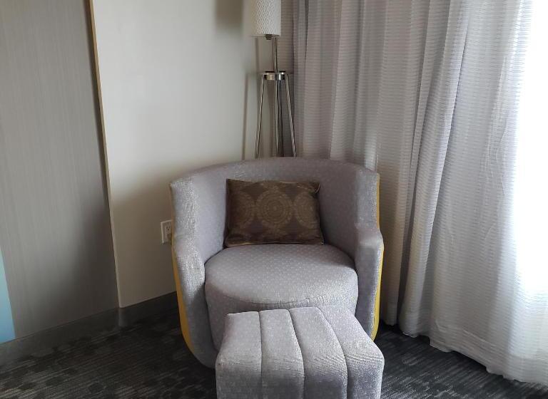 Номер Стандарт, Courtyard By Marriott Battle Creek