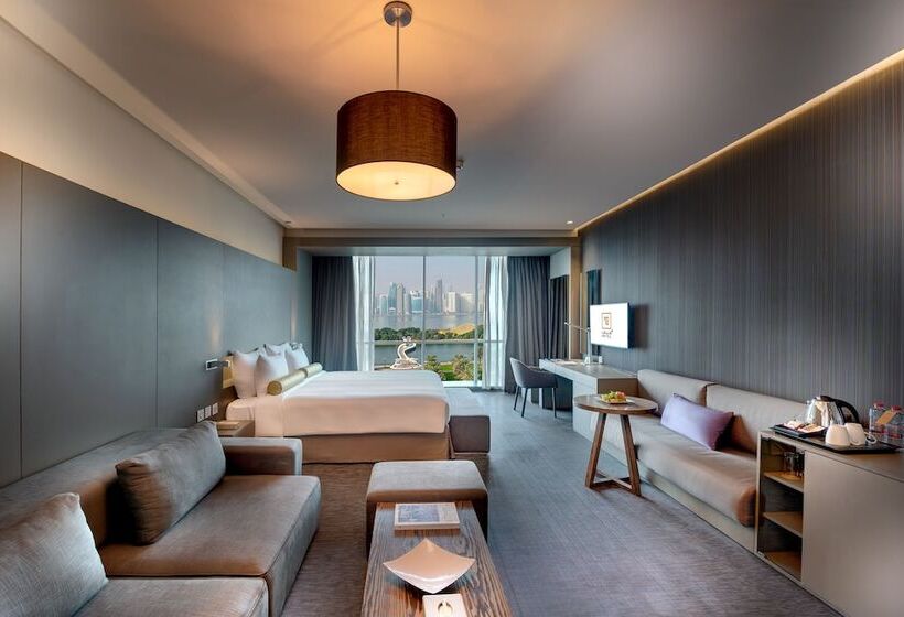 Номер Премиум, 72 Sharjah Waterfront