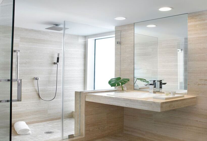 장애인을 위한 더블 침대 스탠다드 룸, Grand Beach Hotel Surfside