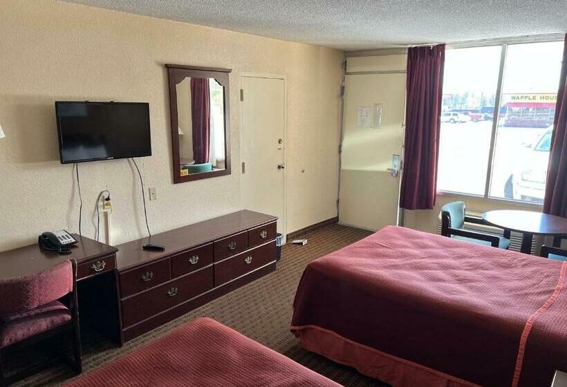 带2个双人床的标准工作室, Rodeway Inn