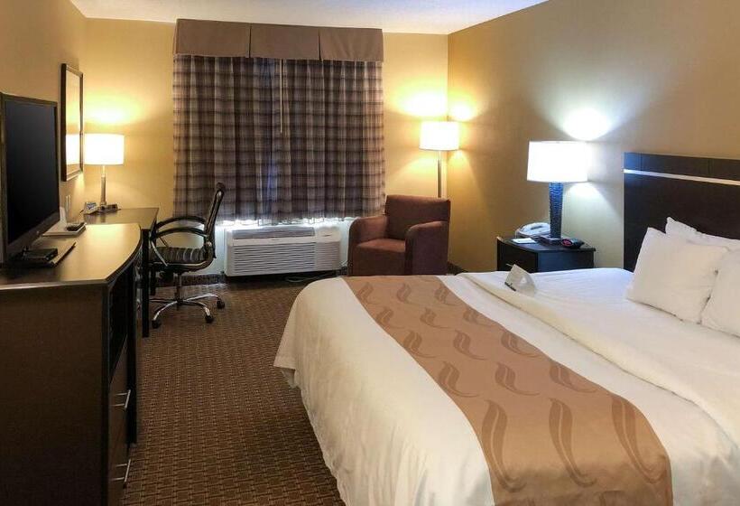 Стандартный Номер Кровать Кинг, Quality Inn & Suites Sun Prairie Madison East