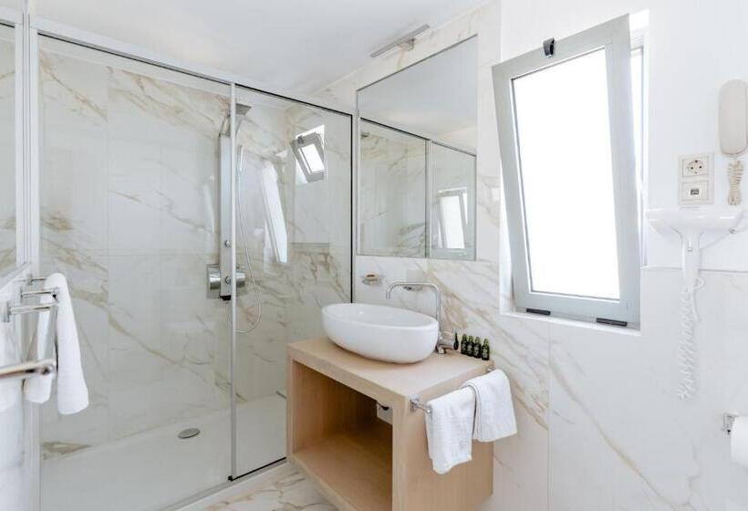 Люкс с Террасой, Palm Beach Hotel Apartments