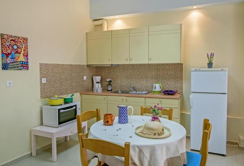 Апартаменты 2 спальни Вид на Сад, Aloe Apartments