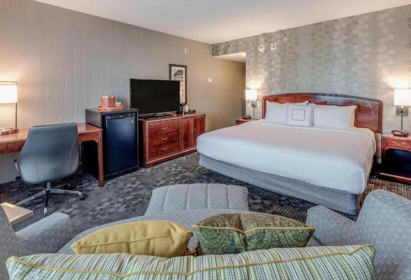 스탠다드 룸 킹사이즈 침대, Courtyard By Marriot Cranbury South Brunswick