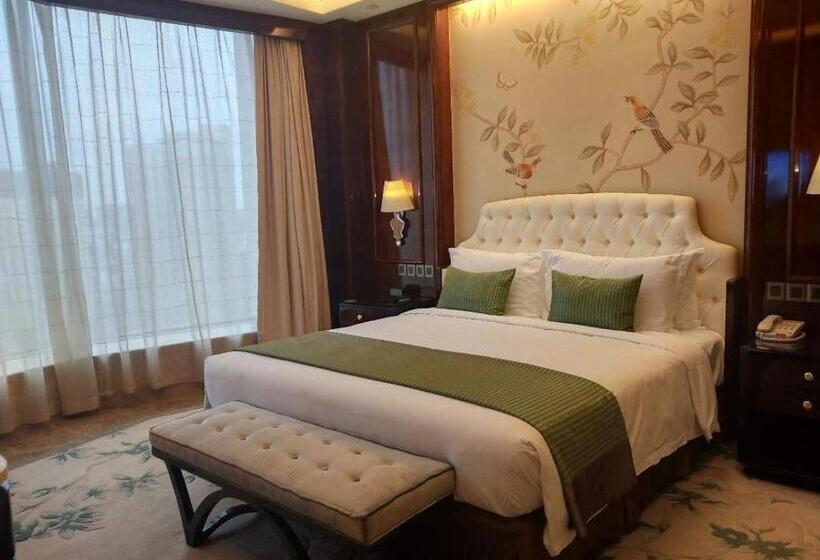 Президентский Люкс, Ramada Plaza Qiandeng Kunshan