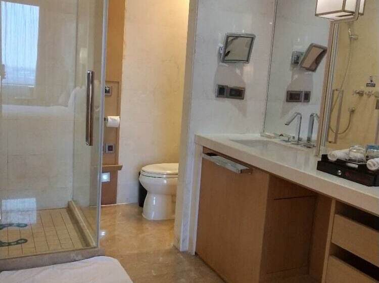 Номер Superior, Ramada Plaza Qiandeng Kunshan