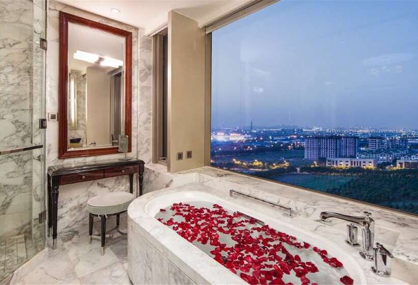 Номер Superior, Ramada Plaza Qiandeng Kunshan