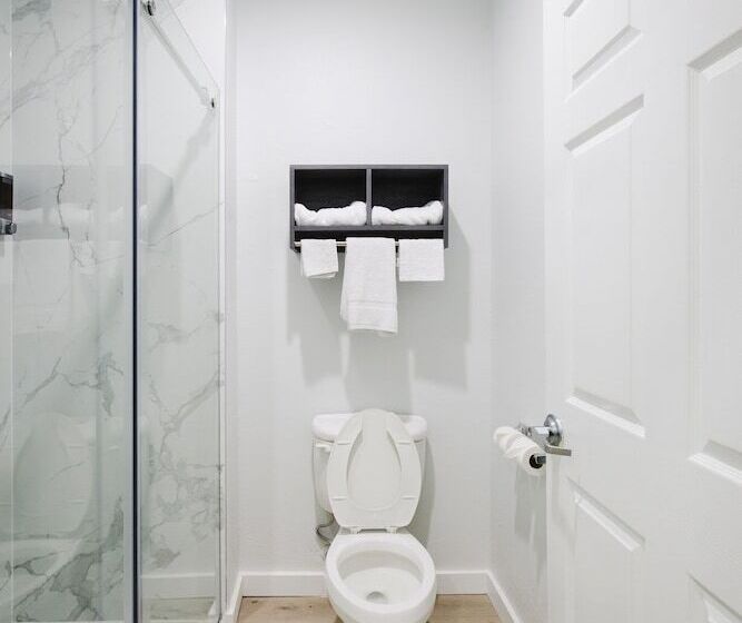 Номер Стандарт, Sapphire Inn And Suites