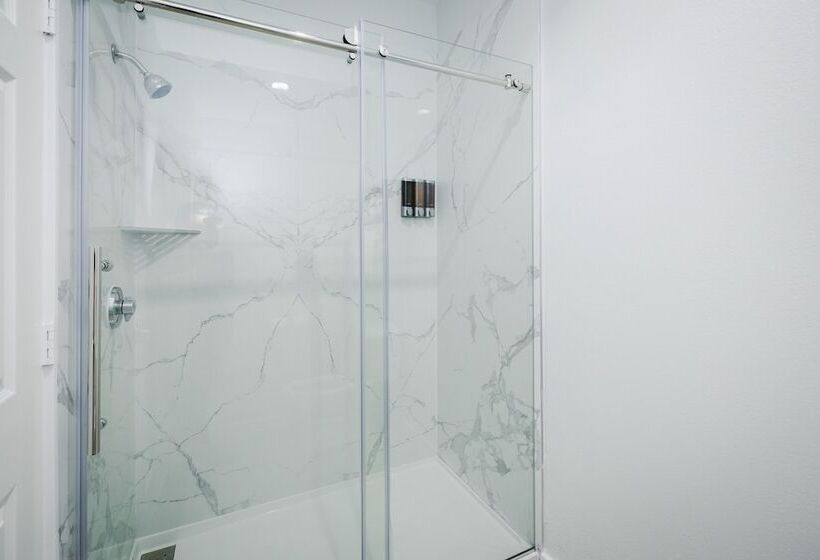 Номер Стандарт, Sapphire Inn And Suites