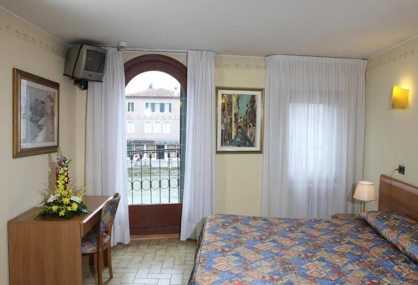 标准间, Albergo Alla Campana