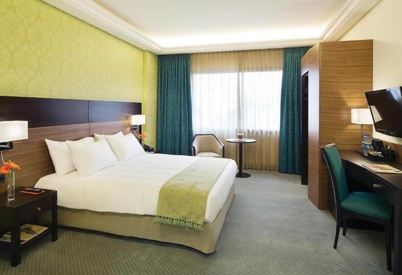 اتاق لوکس با تخت بزرگ, Corp Amman