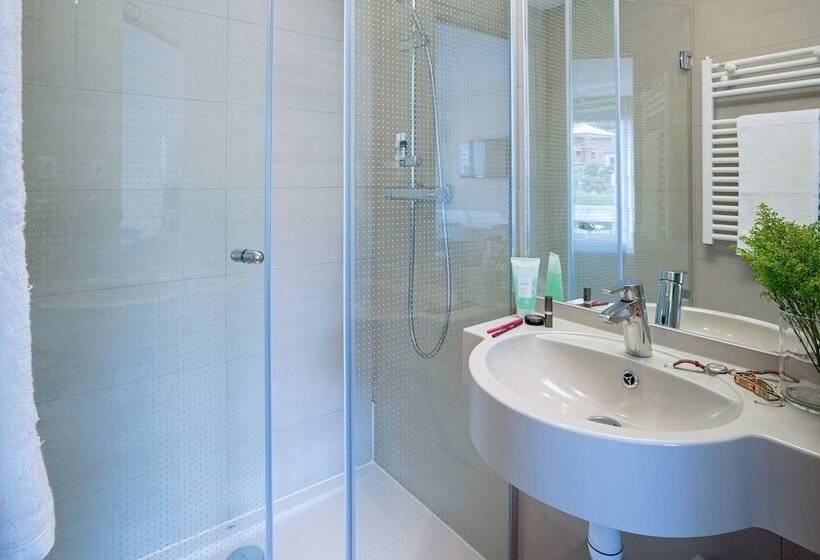 Номер Deluxe Вид на Море, De La Baie  Thalassotherapie Previthal