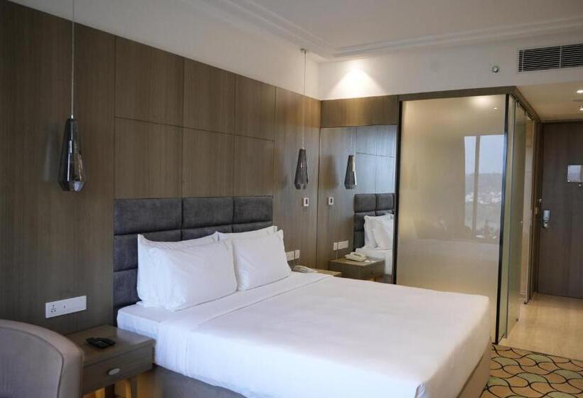 اتاق استاندارد با چشم‌انداز, Holiday Inn Chandigarh Panchkula, An Ihg
